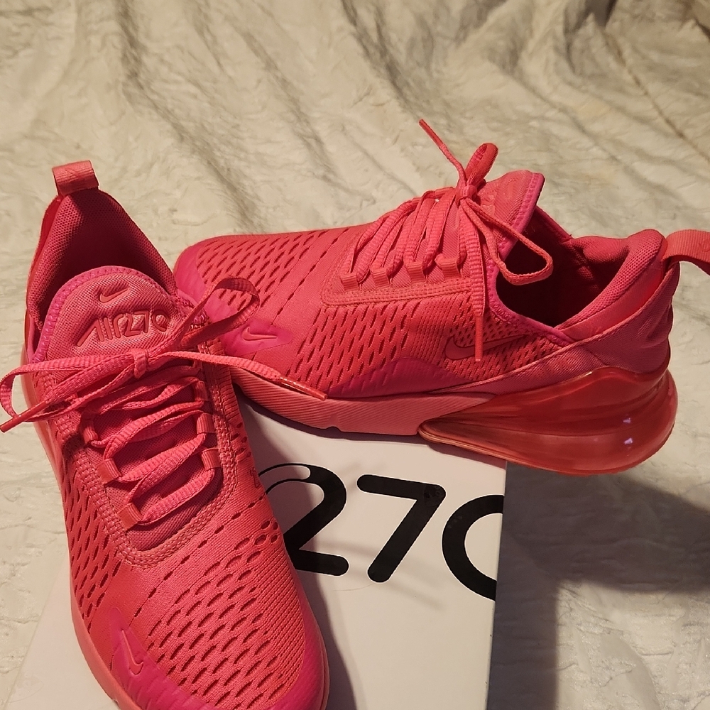 Nike Women's Air Max 270 Bright Pink Athletic Shoes
